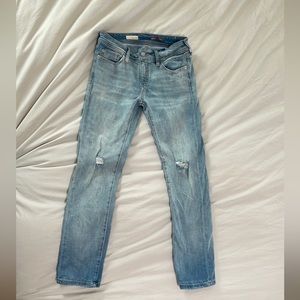 Pilcro slim boyfriend crop jeans